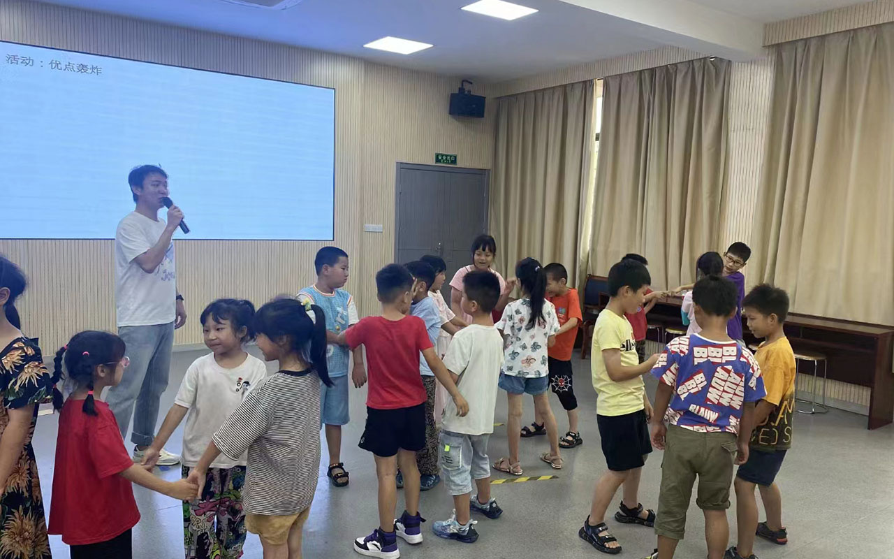 大冶龙观乡中心学校